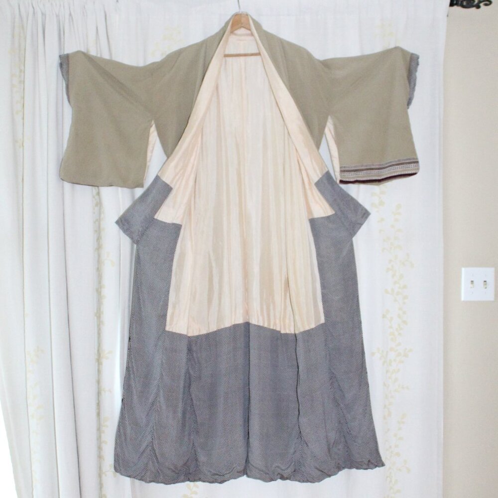 Vintage Boho Handmade Japanese Kimono Full Length Robe Tan Geometric One Size
